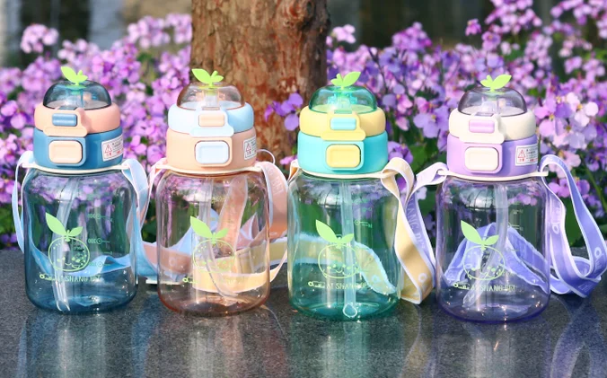 Large Water Bottle - Model 608 from the ZHONGYI Large Space Water Bottles collection